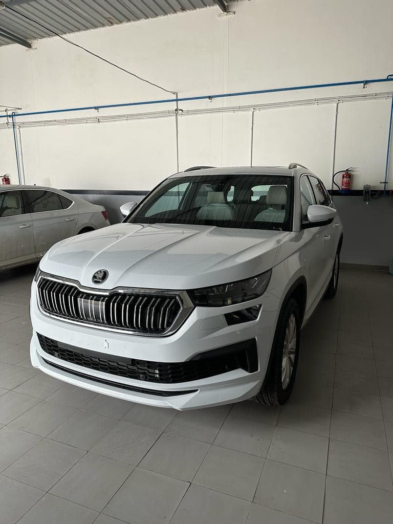 White car in Code6 workshop